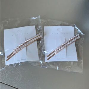 NWT! *Set of 4* Simulated pearl hair clips
